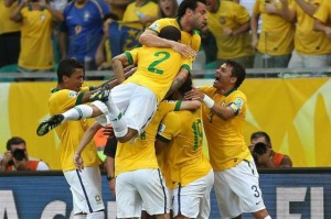 Brasil pasa y México logra salvar el honor