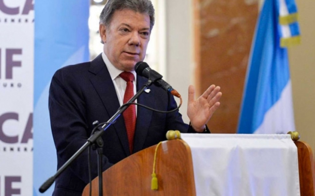 Juan Manuel Santos es nombrado “Embajador de la paz" en Guatemala